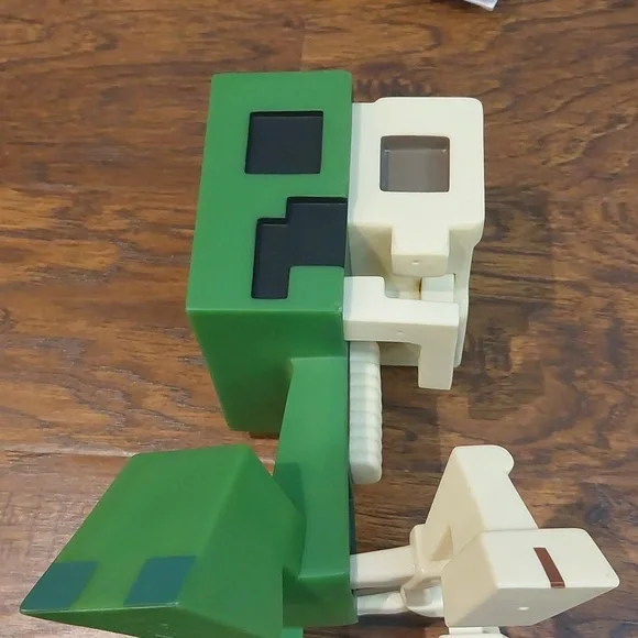 Minecraft bundle - Picture 5 of 7